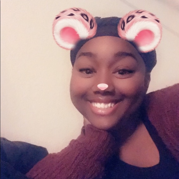 Meet your Posher, Shayla - Picture 1 of 1